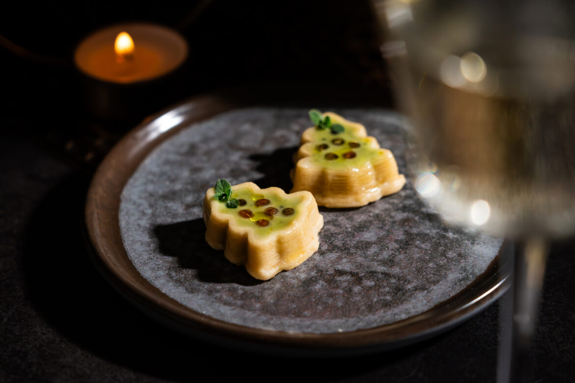 artisia xmas3 ph press